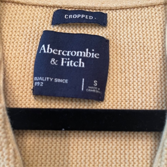 Abercrombie Fitch Men Cropped College Cardigan - Picture 3 of 6